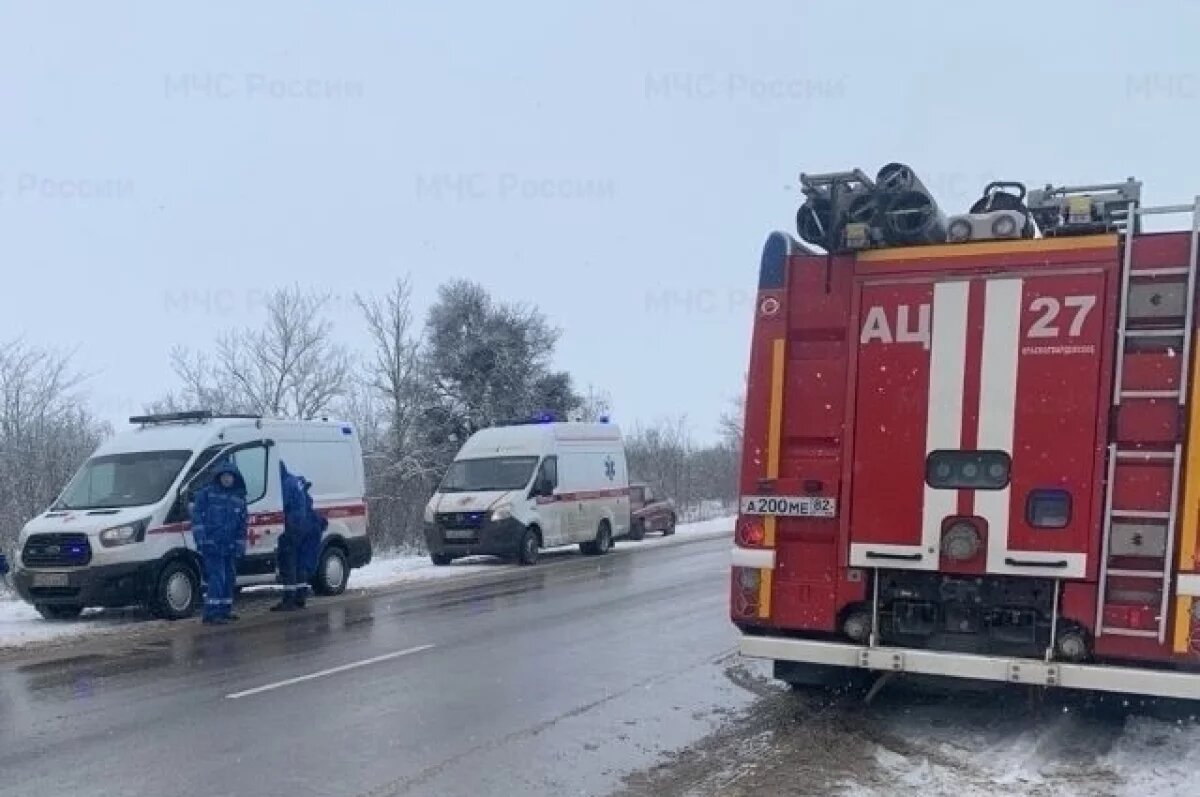    В Крыму пять человек пострадали при опрокидывании микроавтобуса