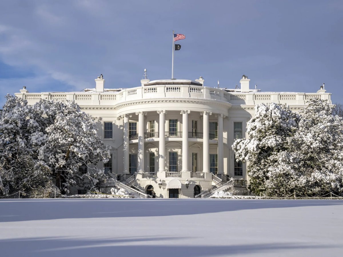     Встреча в Белом доме продлилась менее полутора часов