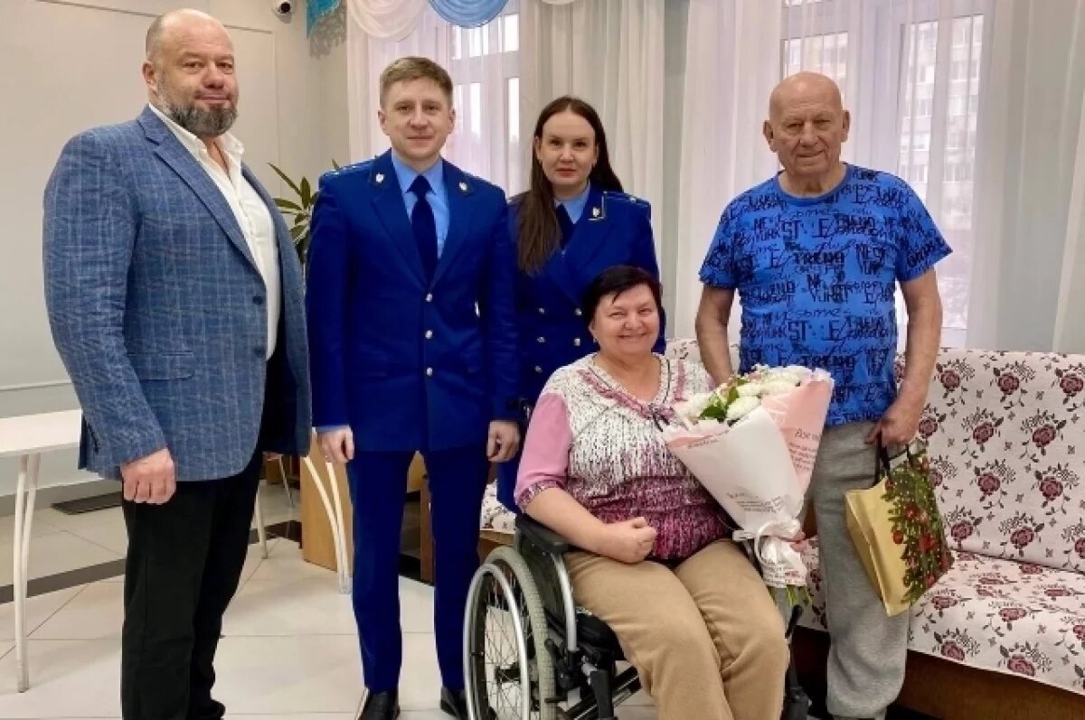    Прокуратура помогла тольяттинской паре из пансионата сыграть свадьбу