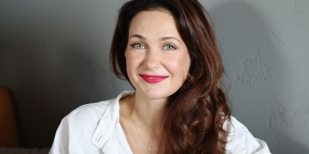 Звёздные актрисы 2010-х в сериалах: как они выглядят сейчас и что изменилось в их ролях после 35