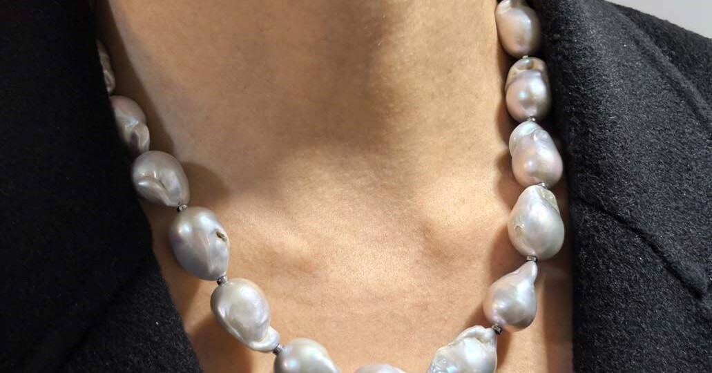 Почему именно барочный жемчуг стал символом 2026 года? Ответ даёт не только Pantone, но и философия современного стиля