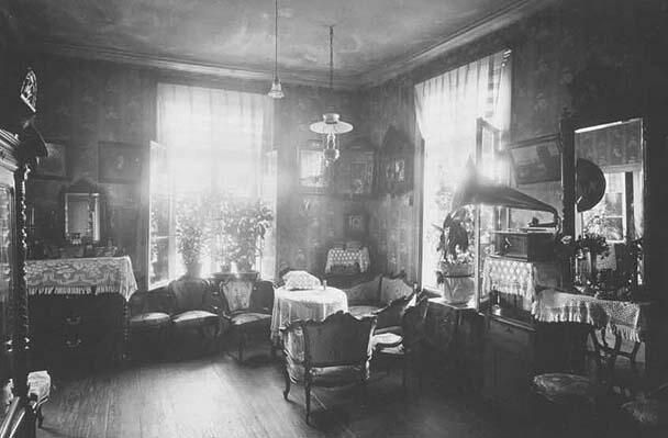 Немецкие курьеры заходили в московскую квартиру и бесследно исчезали: семья, которая в одиночку обезвредила десятки диверсантов Абвера