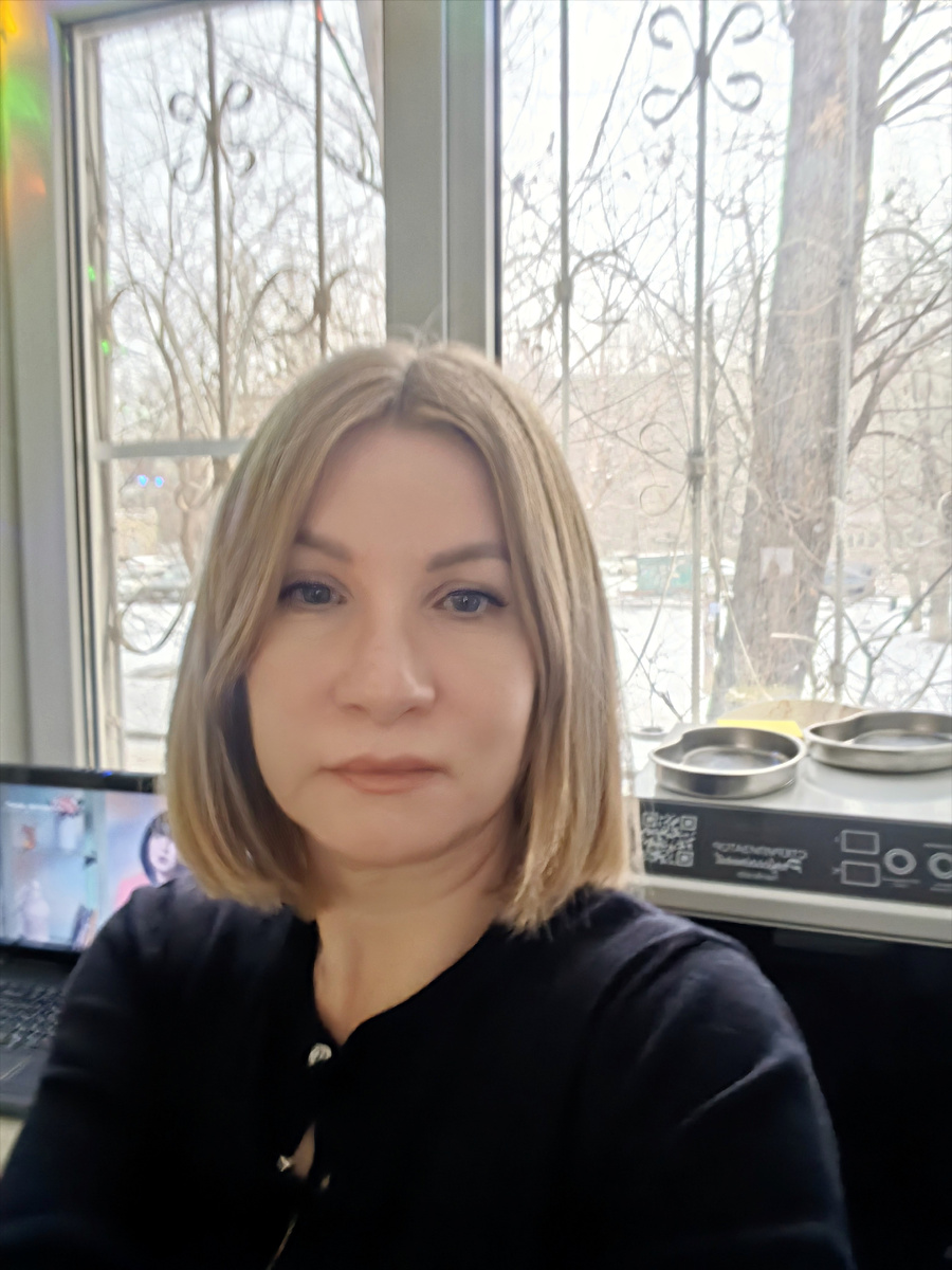 У себя в кабинете