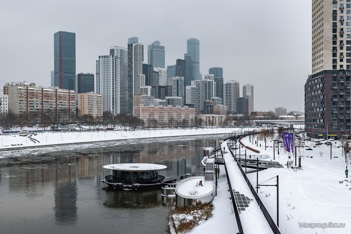 Вид с моста Академика Королёва