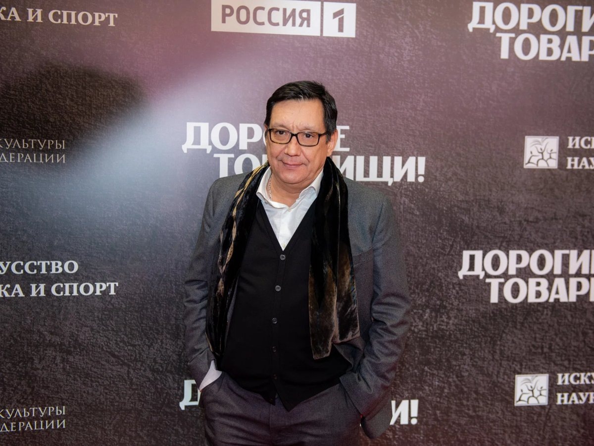    Егор Кончаловский учился за границей, но решил вернуться в Россию