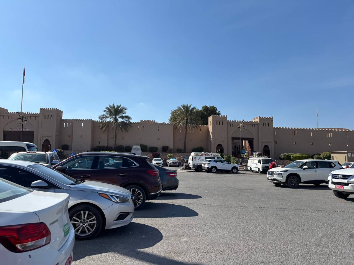 Низва, Оман. Автор фото блог Дочь Пелевина про Путешествия (Анастасия Пелевина)