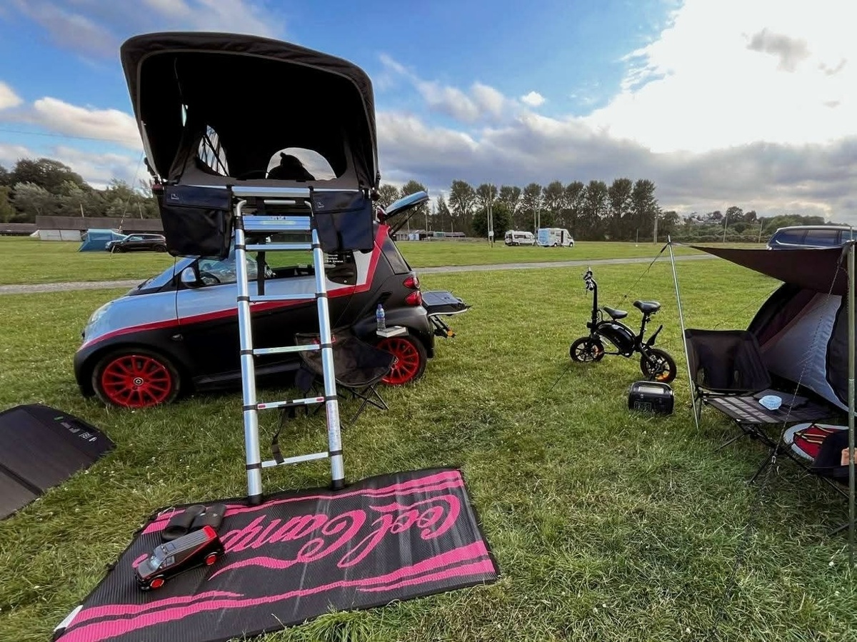 Палатка для крыши с мягким каркасом.