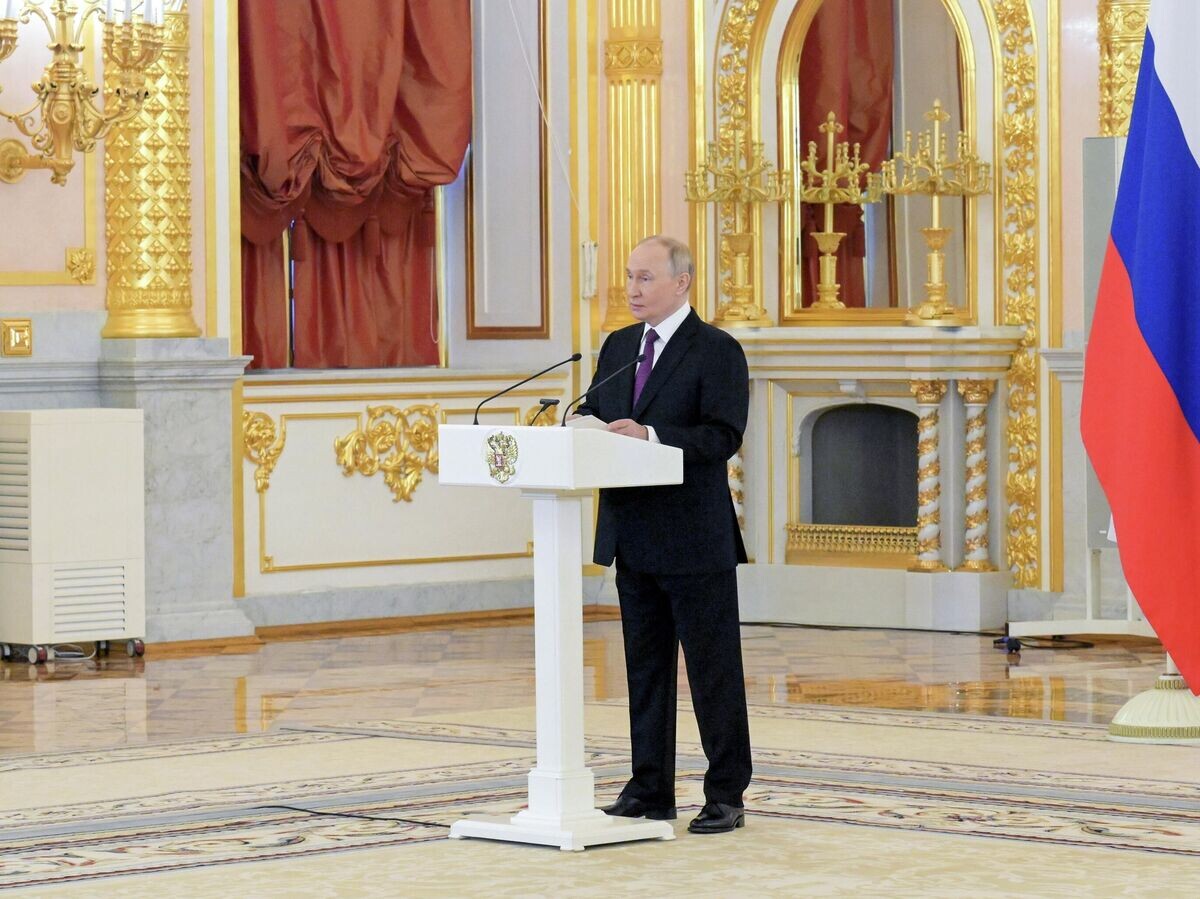    Президент РФ Владимир Путин выступает на церемонии вручения верительных грамот чрезвычайными и полномочными послами иностранных государств | © РИА Новости / Алексей Никольский