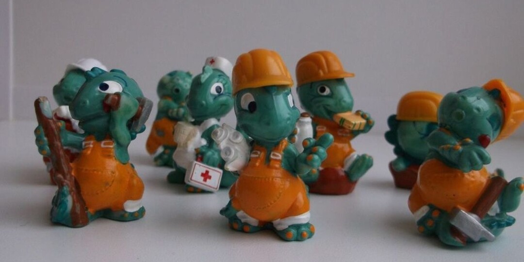 Привет из детства: популярные коллекции Kinder Сюрприз из 90-х и 00-х, которые собирали дети, мамы и папы