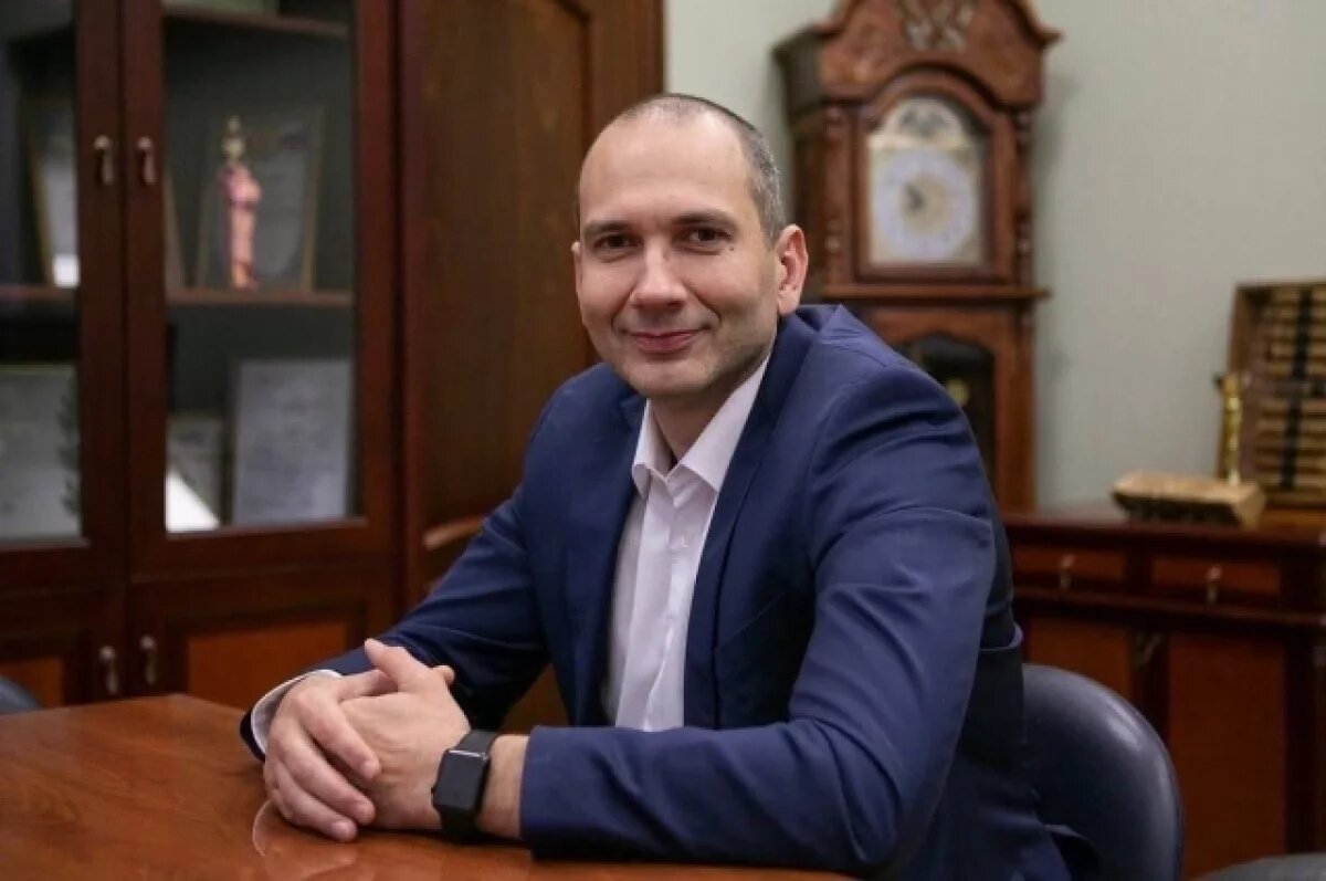    Жена экс-чиновника Скляра опровергла слухи о том, что он ее избивал