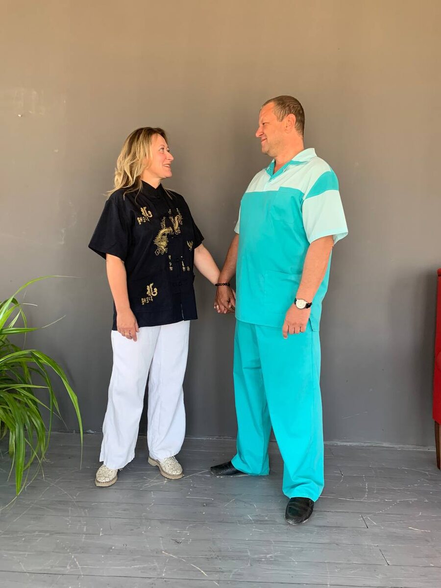 Николай и Наталья Пчелинцевы — тандем психолога-гипнотерапевта и массажиста (мастера по телу, мастера китайской медицины)