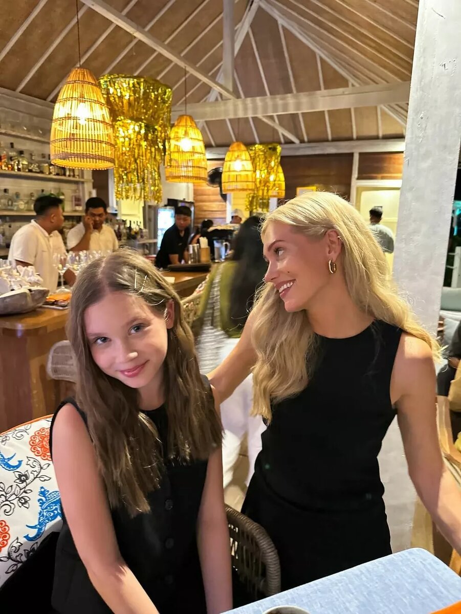 Кристина Асмус с дочкой📷
