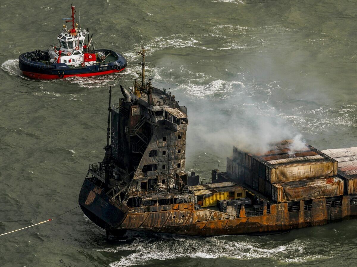    Грузовое судно Solong после столкновения с танкером у побережья Англии | © AP Photo / Dan Kitwood