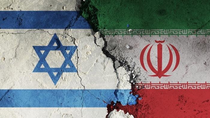 Обложка © Shutterstock / FOTODOM / tunasalmon