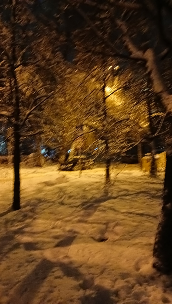 Фото автора. Это фото такое, с глазами все в порядке, не переживайте 