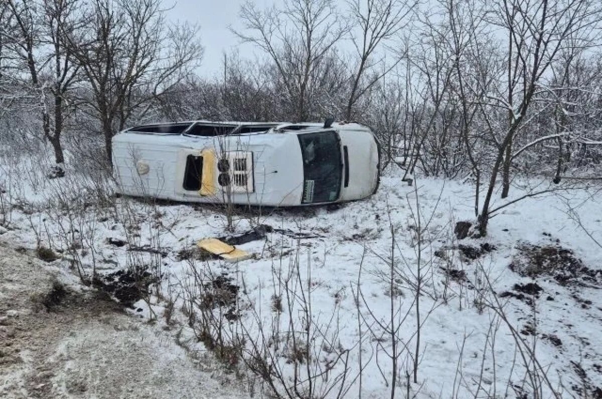    По факту ДТП с опрокидыванием микроавтобуса в Крыму возбуждено дело