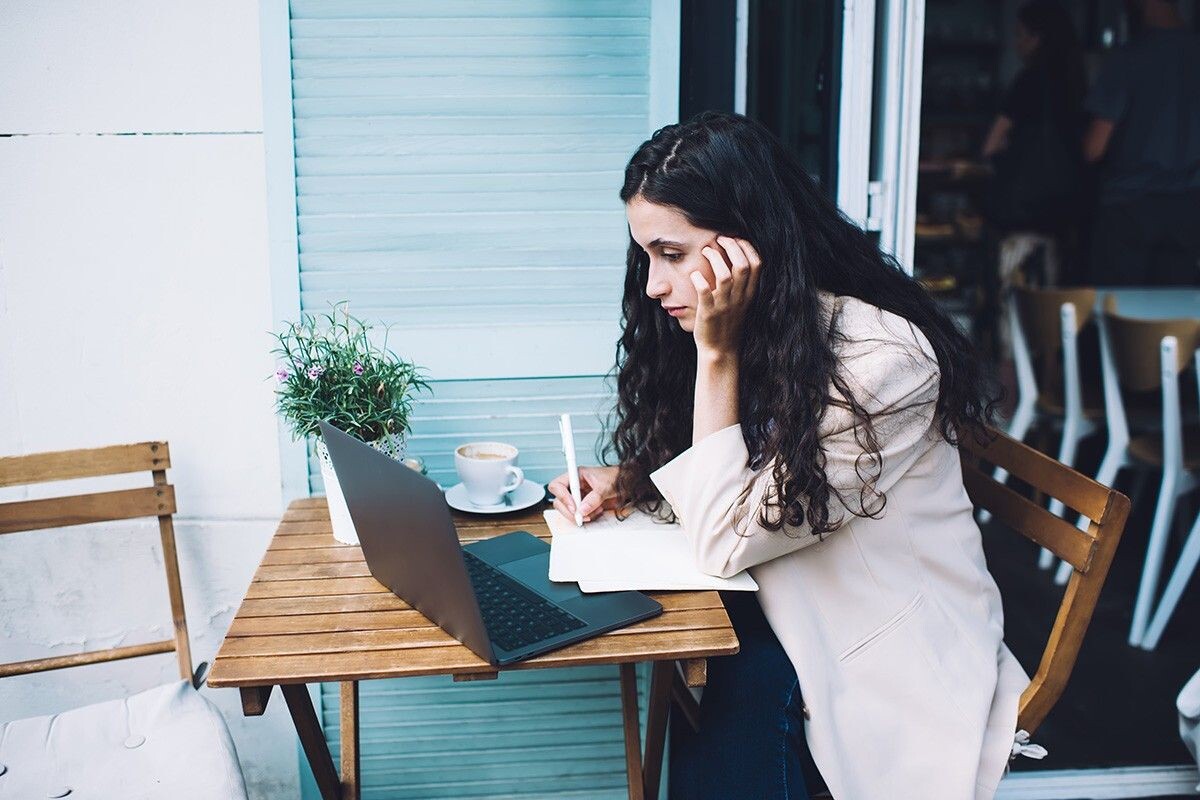 Оригинальность мышления и смелость идей делают эссе интересным для читателя. Источник: GalacticDreamer / Shutterstock / FOTODOM📷
