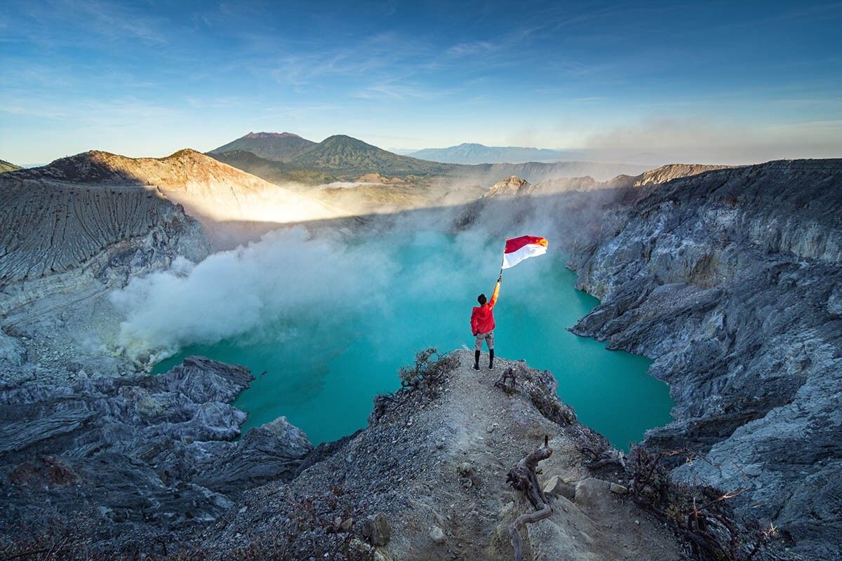 Индонезия известна своими потрясающими вулканами и другими природными красотами. Источник: Nugi Natanael / Shutterstock / FOTODOM📷
