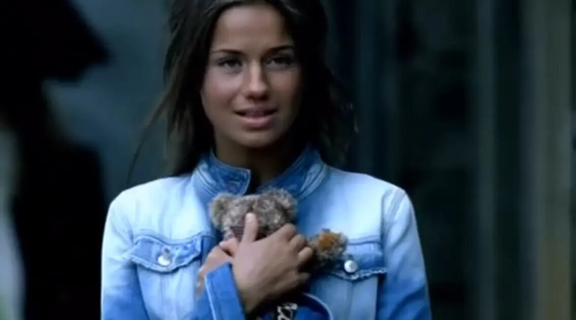    Певица Алекса (Александра Чвикова). Фото: скриншот из клипа «Где же ты?».