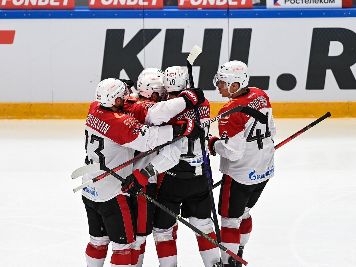    Хоккеисты "Авангарда" | © Фото : Соцсети "Авангарда"
