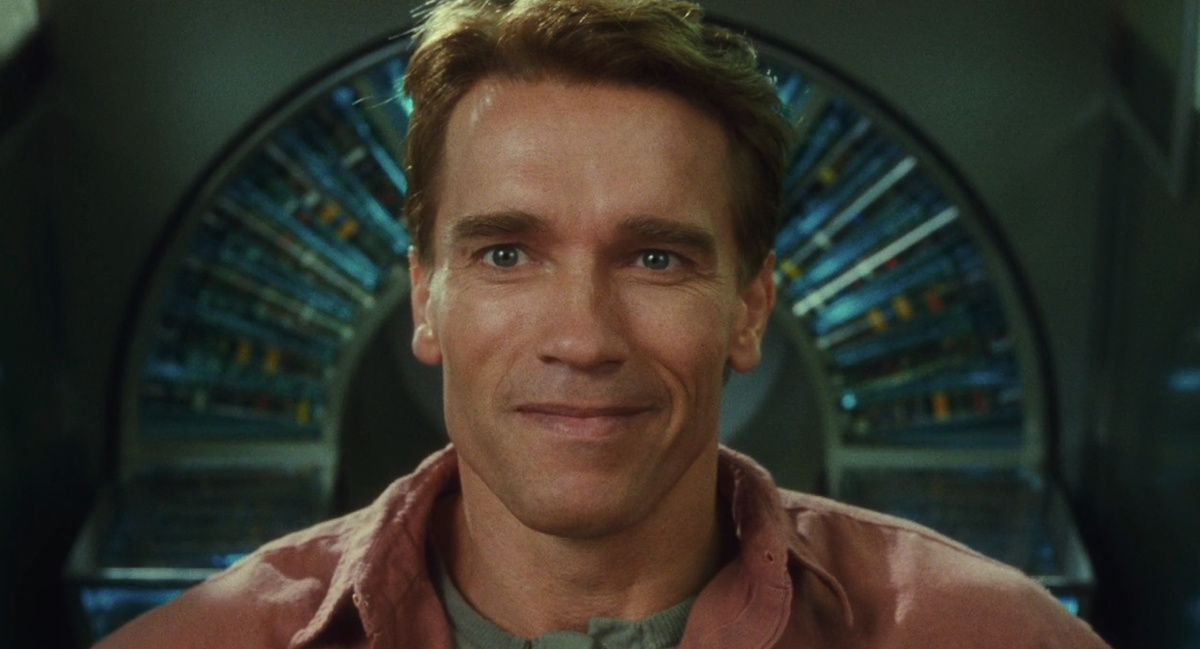 Кадр из кинофильма "Вспомнить все", 1990 г., режиссер Пол Верховен, сценаристы Роналд Шусетт, Дэн О'Бэннон, Джон Повилл, Гари Голдман, композиторы Джерри Голдсмит, Бруно Лушон (скриншот) 