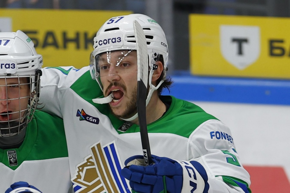 Хоккеист «Салавата Юлаева» оштрафован за симуляцию, эксперты оценили решение КХЛ