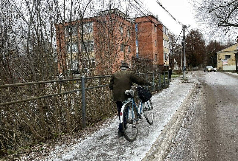 Как уйти на пенсию в 2026 году: россиянам назвали правила, стаж и баллы