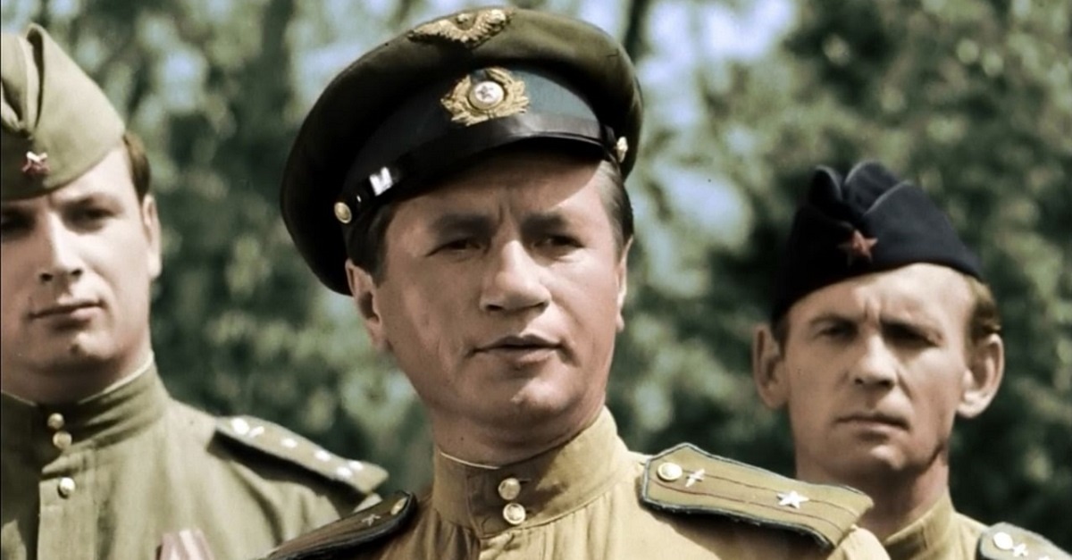 Кадр из фильма «В бой идут одни “старики”»