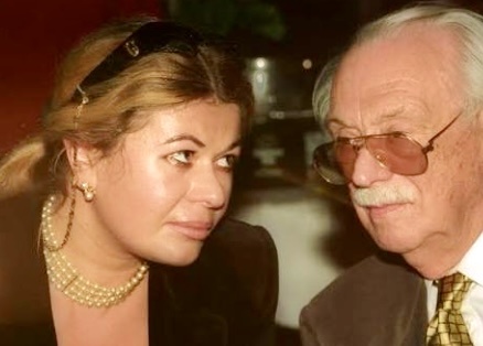 Все ждали, что она заберёт наследство и сбежит, но через 12 лет случилось невероятное. История Сергея Михалкова и Юлии Субботиной