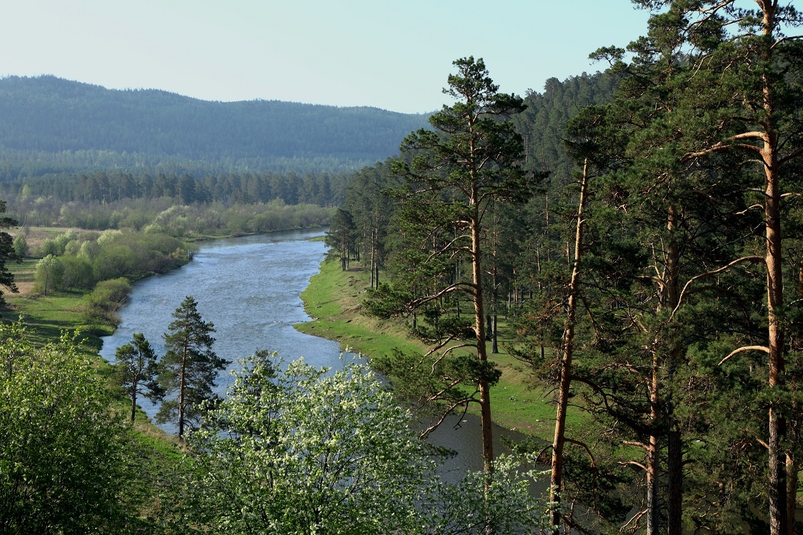  В деревне с речкой и рыбалкой. 