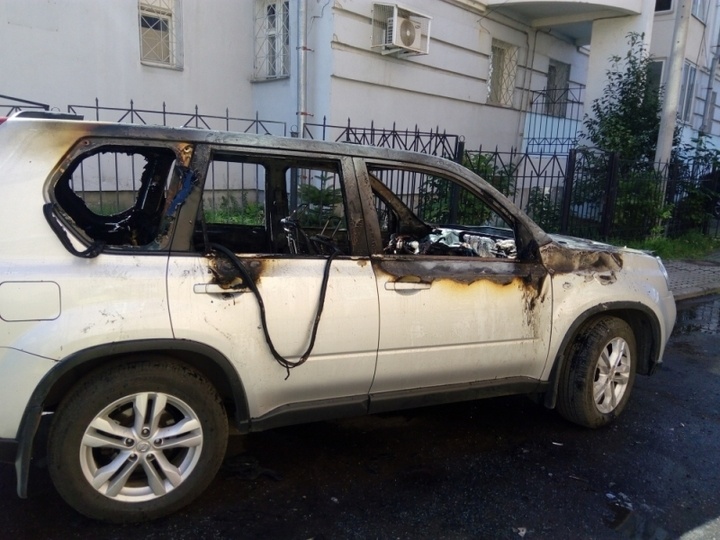 Он уже и сам поверил про сгоревший джип