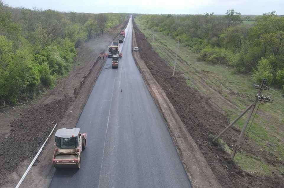    В Республике продолжат активную работу по восстановлению и модернизации дорожной инфраструктуры. Фото: Минтранс ДНР