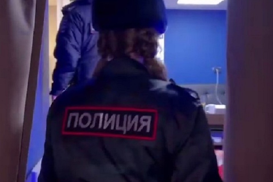    В Екатеринбурге накрыли интим-салон. Фото: скриншот видео