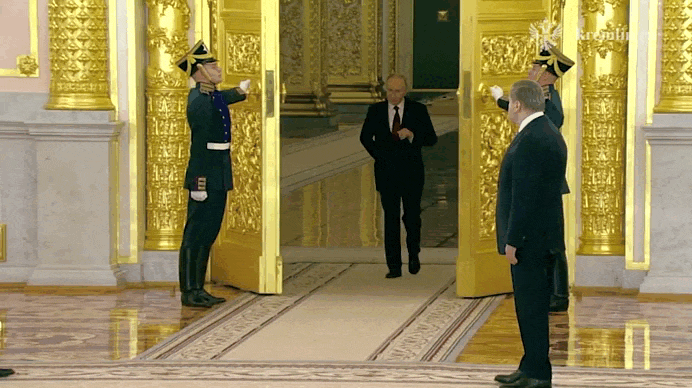    На церемонии вручения верительных грамот Владимир Путин ещё раз озвучил принципиальную позицию России. Видео: ТГ-канал Kremlin.ru