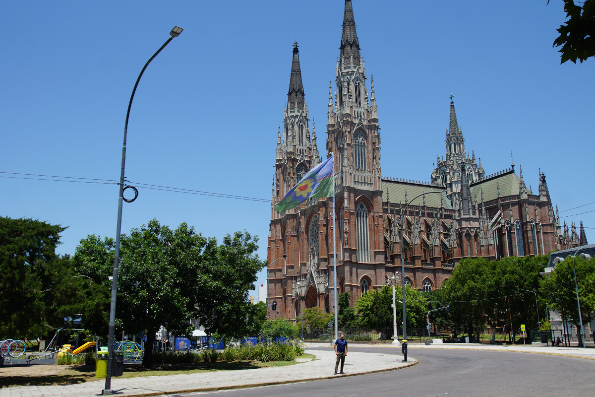 Собор Catedral de La-Plata  (Листайте галерею)