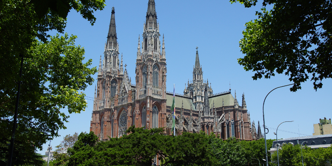 Буэнос-Айрес. Еду на поезде в город La-Plata. Кафедральный собор (Catedral de La-Plata). Часть 2