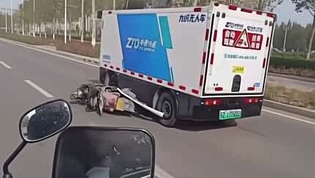 Попал под доставщик - твои проблемы!