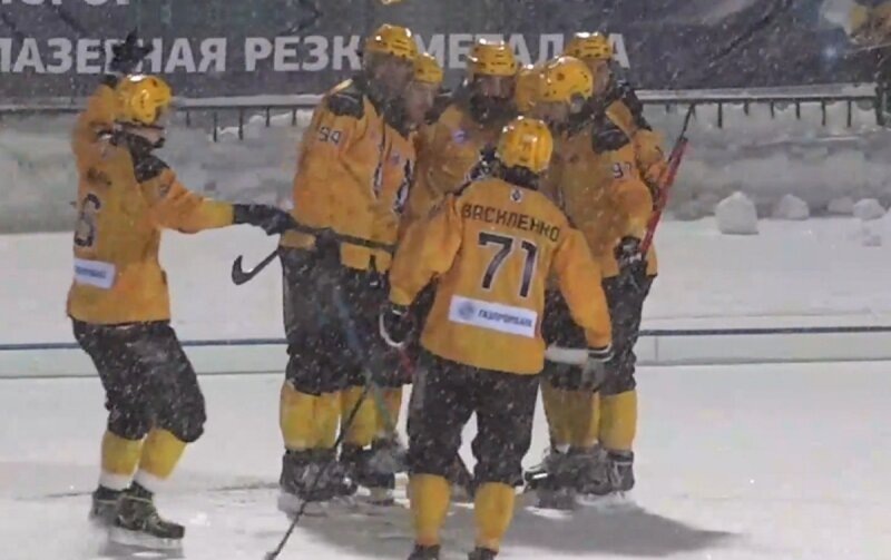    СКА-Нефтяник. Скриншот с видео «Триколор ТВ» от 15.01.2026.