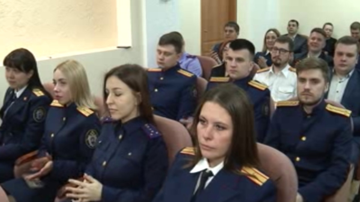    Куряне отмечают 15-летие Следственного комитета России