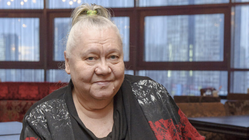    Народная артистка Галина Стаханова, чей жизненный путь полон испытаний.