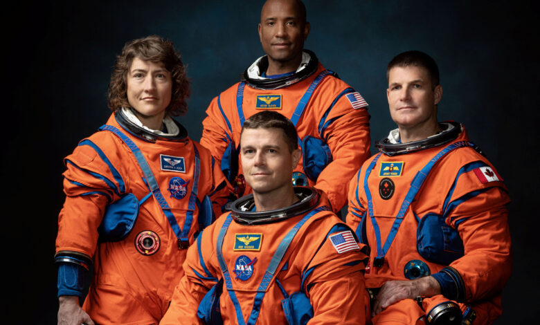 Команда "Артемиды-2"