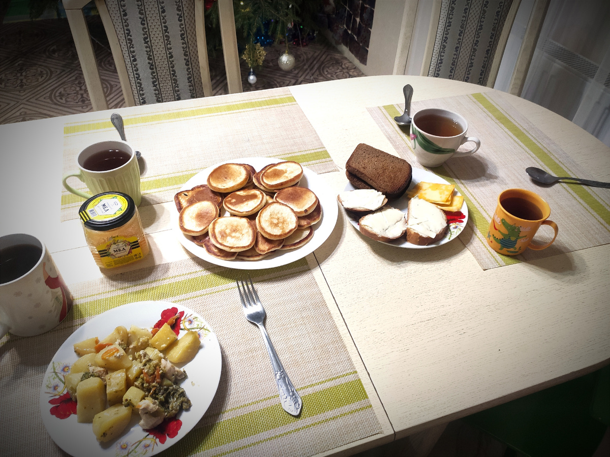 Завтрак  😁 только сейчас заметила, что фото без детских каш 🤦🏻‍♀️🤦🏻‍♀️🤦🏻‍♀️