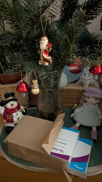 В свертке - две упаковки Текфидеры. Фото автора