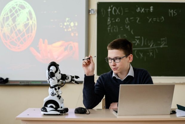 Вундеркинд против системы: Почему талантливый школьник — это диагноз для образования.