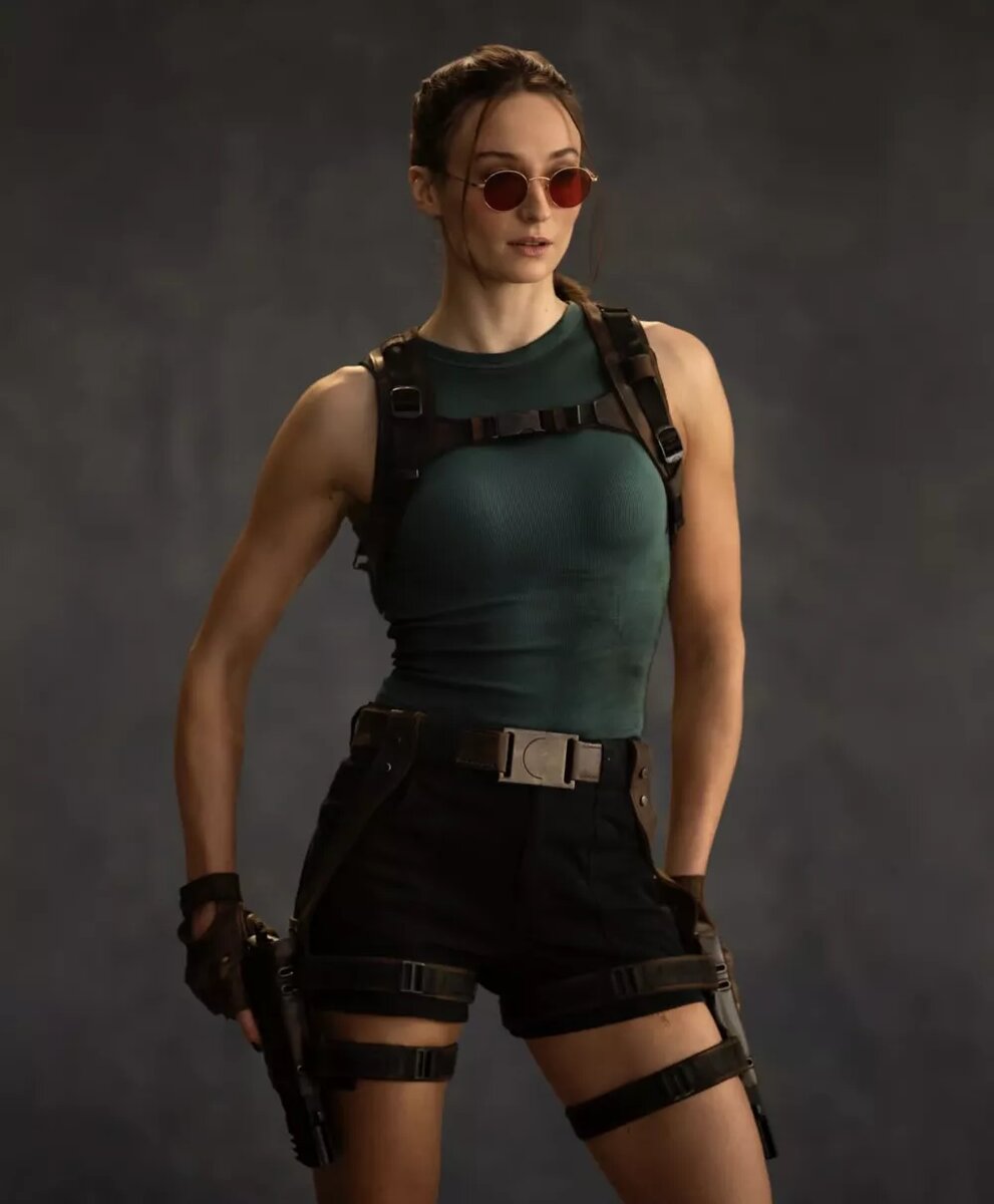 Софи Тернер📷
