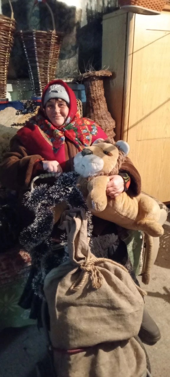 Солоха и мешок. Интересно, кто или что в мешке?