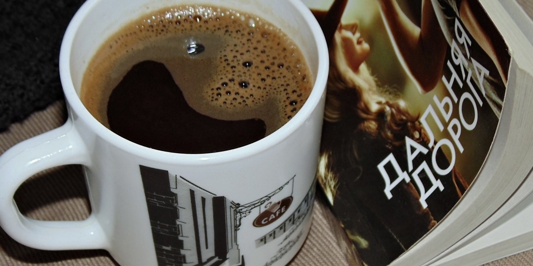 Кофе без сахара по утрам: привычка, из-за которой сахар не снижается годами