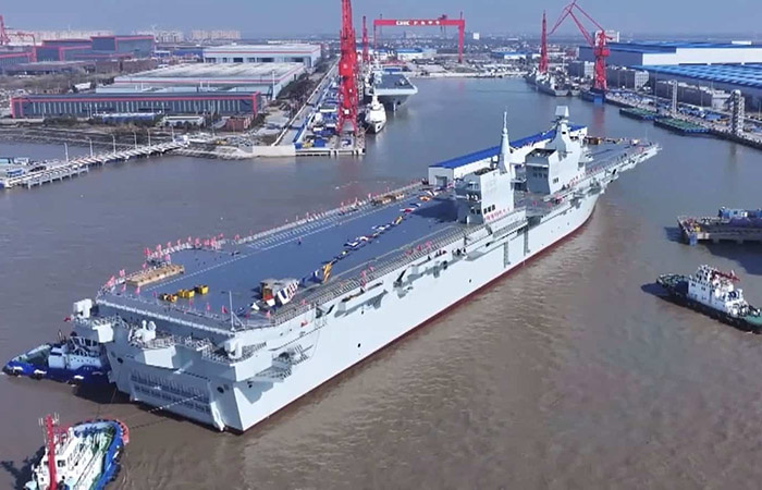 Транспорт и плавучая база для дронов./ Фото: navalnews.com