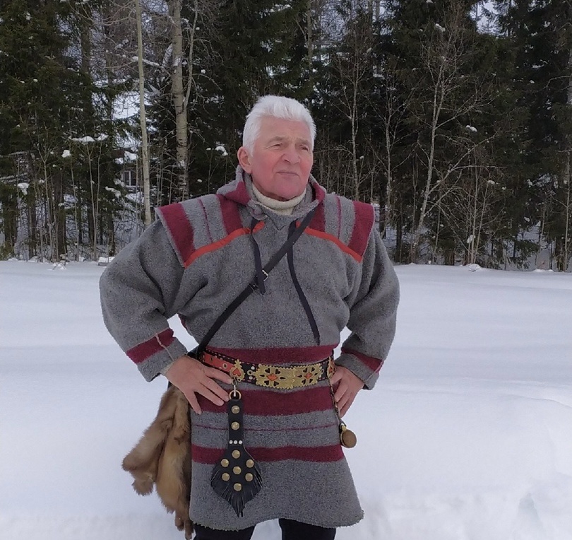 Сколько ему лет?