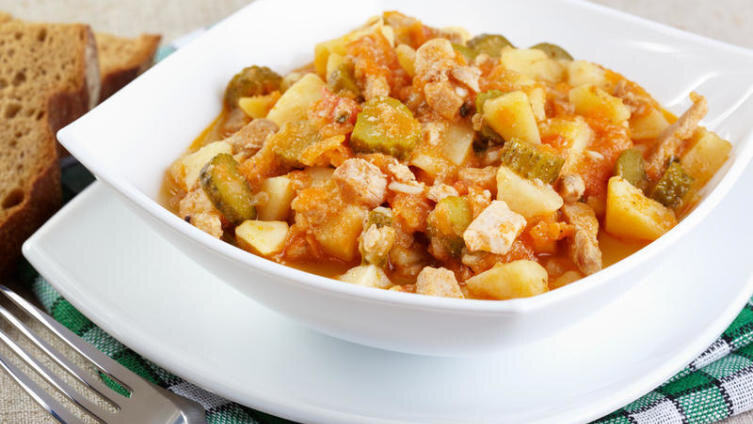    Как приготовить азу по-татарски? Остро, вкусно, великолепно! Galina Mikhalishina Shutterstock.com